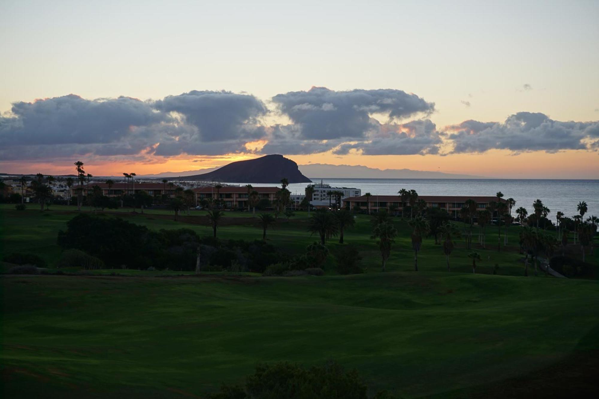 Golf Del Sur - Magnificent Panorama Of The Ocean, El Teide, And Montana Roja